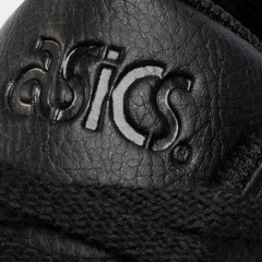 Men’s Retro Running Lifestyle Sneakers – Triple Black Edition