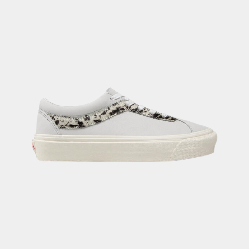 Vans Bold Ni White Pony Nubuck Leather Trainers Unisex Sneakers