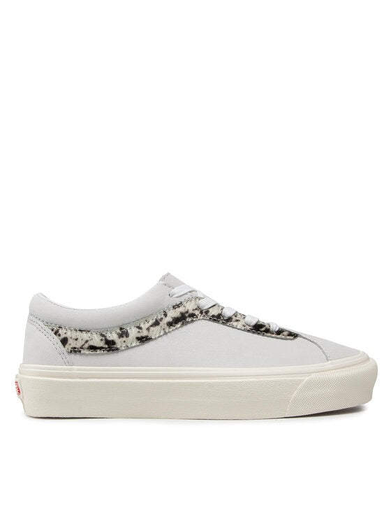 Vans Bold Ni White Pony Nubuck Leather Trainers Unisex Sneakers