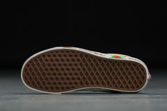 Classic Heritage Lace-Up Lifestyle Sneakers