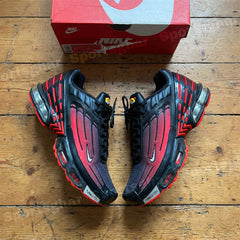 Men’s Velocity Air Cushion Runners – pre-owned Crimson Red & Black Gradient